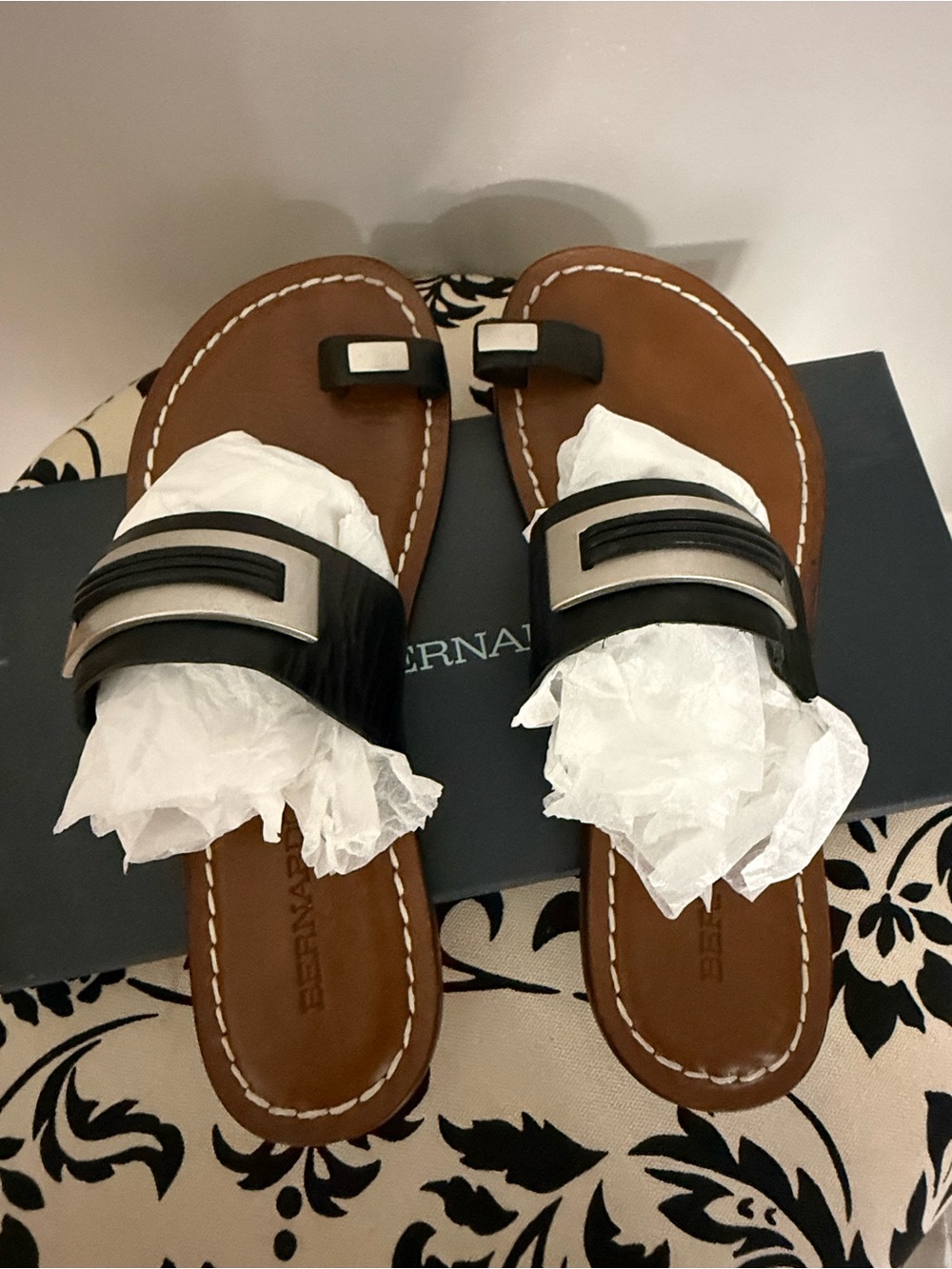 Bernardo Black Strappy Leather Slide Sandals with Brown Footbed - Picture 2 of 4